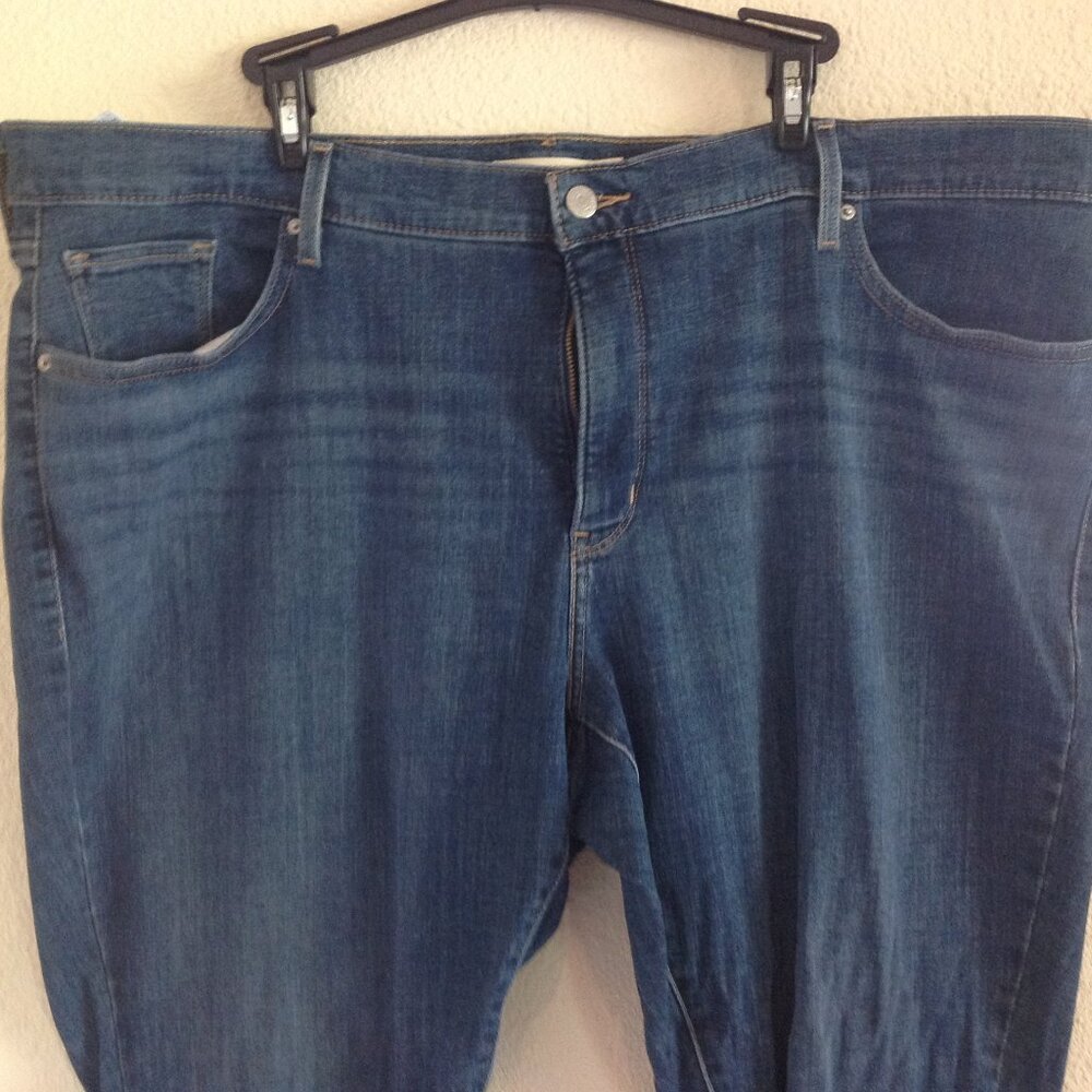 Women Levi's 311 Shaping Skinny Jeans - Picture 5 of 8